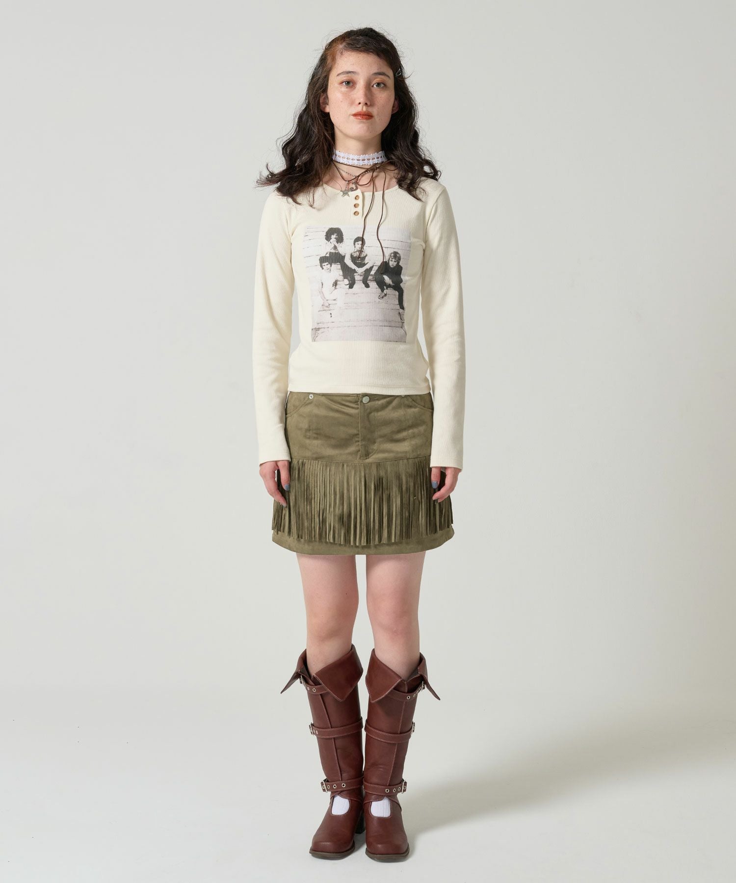 QUEEN ヘンリーネックTシャツ TINA：JOJUN TINA：JOJUN（ティーナジョジュン） tシャツ QUEEN ヘンリーネックT
