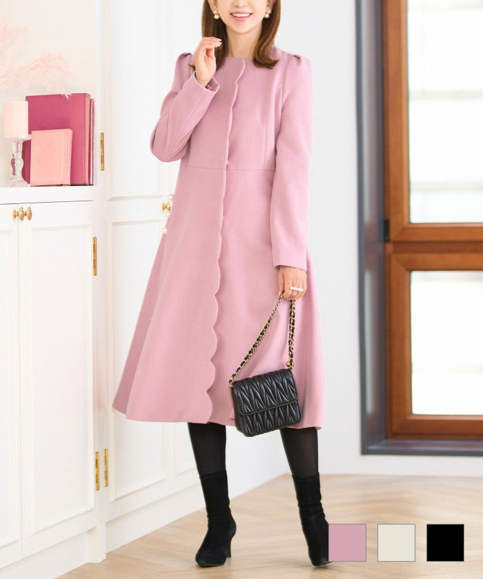 アウター コート 女性 色 黒 おしゃれ おすすめ かわいい ノーカラー 羽織 レディース ロング ジョイントスペース フロントスカラップ パール付き コート Prima Scherrer