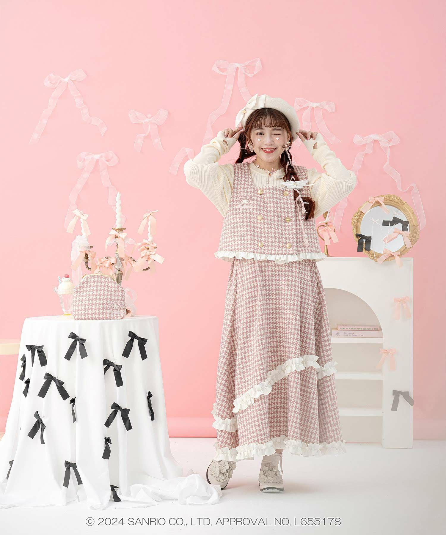 サンリオキャラクターズ コラボ 千鳥柄刺しゅう フリルスカート