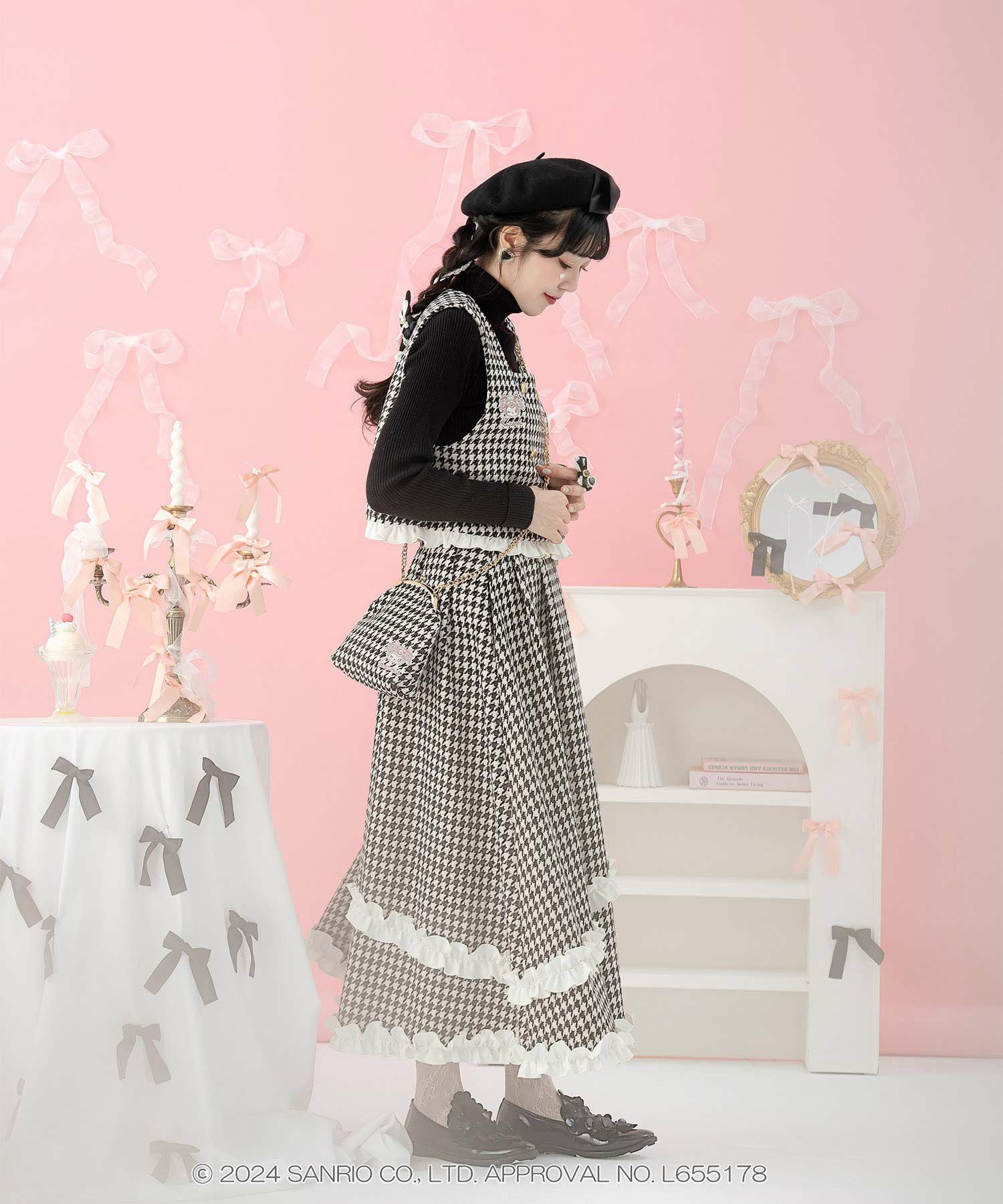 SALE サンリオキャラクターズ コラボ 千鳥柄刺しゅう フリルスカート