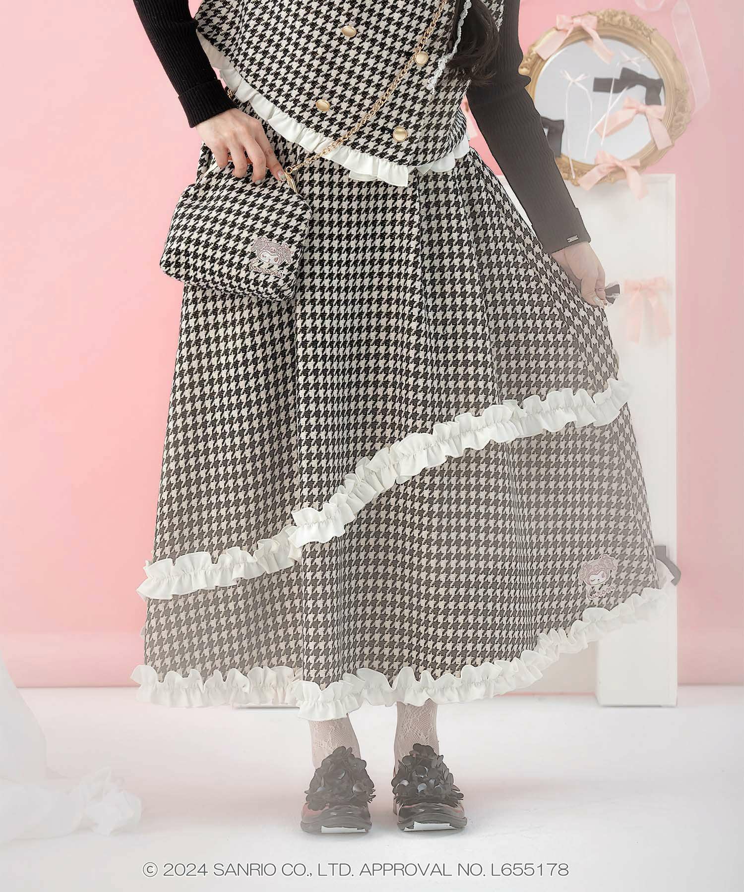 SALE サンリオキャラクターズ コラボ 千鳥柄刺しゅう フリルスカート