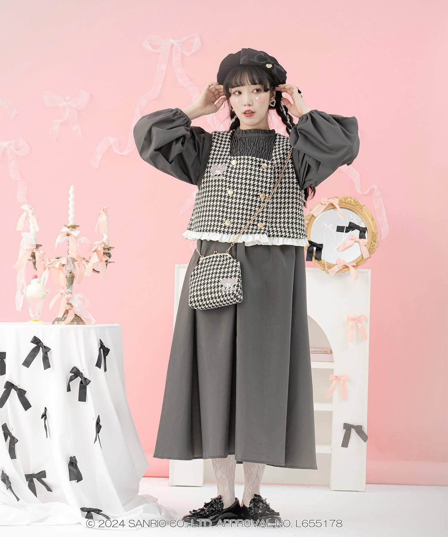 SALE サンリオキャラクターズ コラボ 千鳥柄刺しゅう ビスチェ miolite SALE サンリオキャラクターズ コラボ 千鳥柄刺しゅう ビスチェ miolite