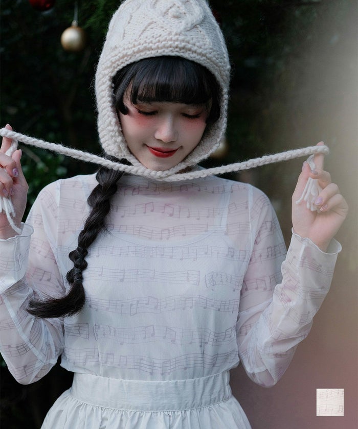 手描き クリスマス レイヤード 冬 上品 楽譜プリント シアートップス miolite