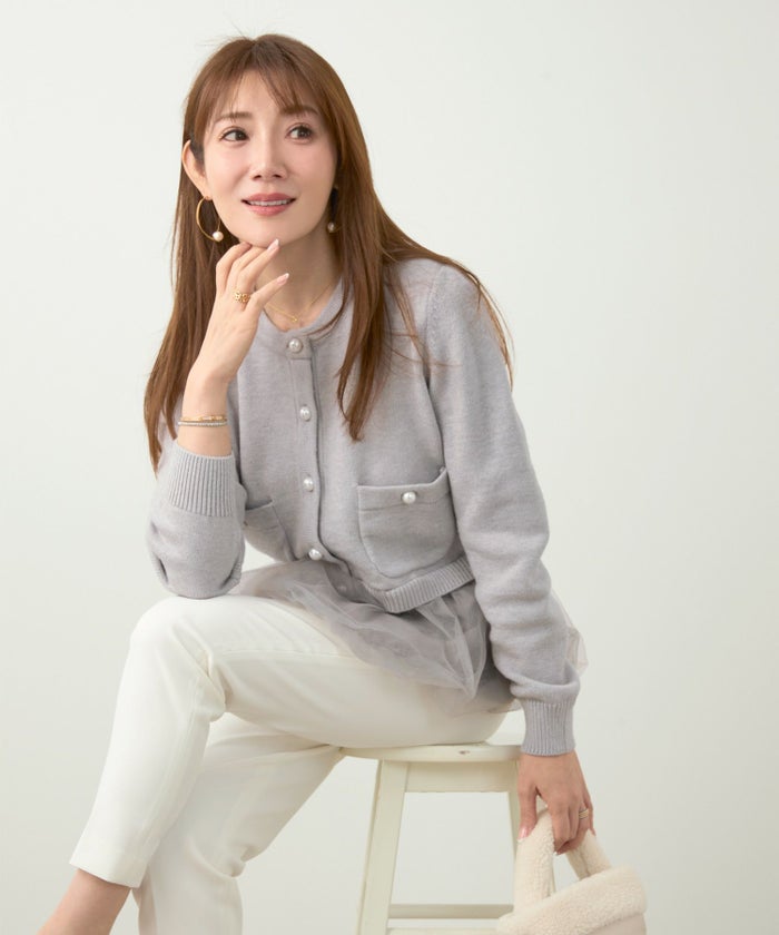 手洗い可レディーストップスニットかわいいきれいめオフィスチュール長袖黒おすすめジョイントスペース