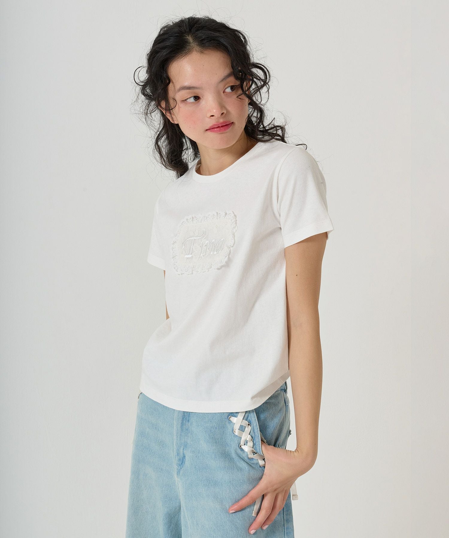 Tinajojun刺繍入りフリルタンクトップ グレー OPERA SPORT/オペラスポーツ】フリルタンクトップ（Tシャツ
