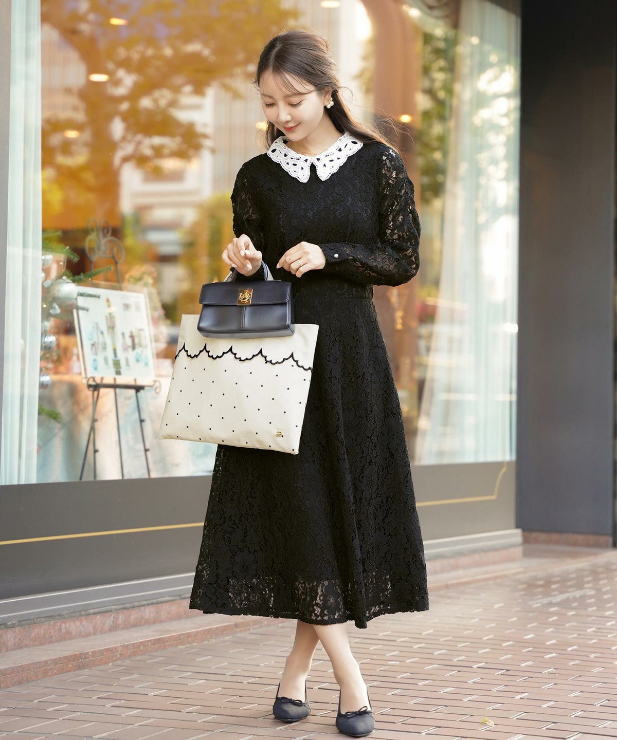 レディース/小物/バッグ/サブバッグ/オケージョン/授業参観/入卒園/入学式/卒業式/A4サイズ/スリッパ入れ/スカラップ/ドット/プリント/刺繍/トレンド/上品/エレガント/フェミニン/かわいい/きれいめ/アイボリー×ブラック/ピンクベージュ×オフ/ネイビー×オフ/ネイビー