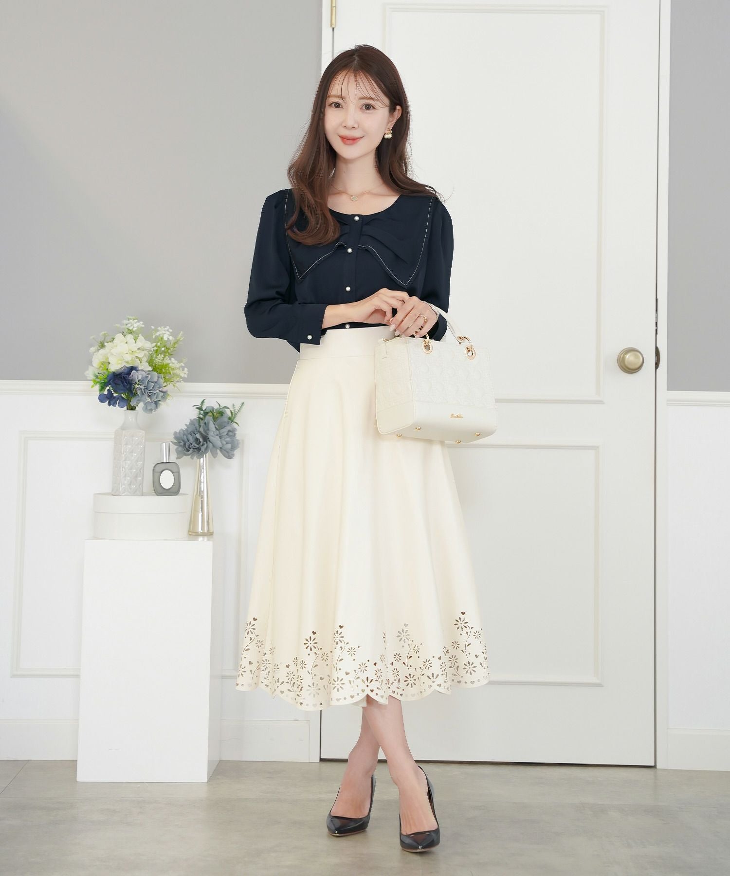 ミーア様　美品　Drawer リボン付きブラウス　ライトベージュ36 SUMMER-SALE セーラー リボン タック ブラウス le reve vaniller 全3色