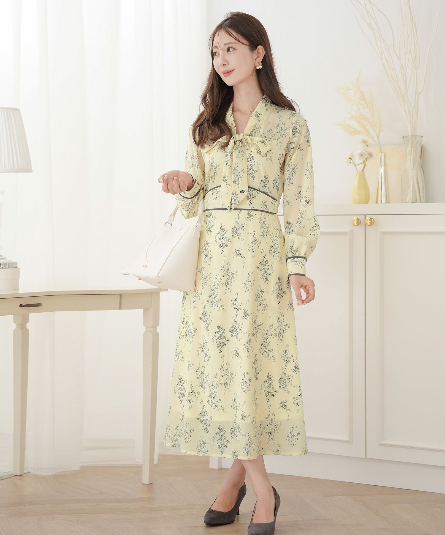 SPRING-SALE ボウタイ フローラル ワンピース le reve vaniller 全2色