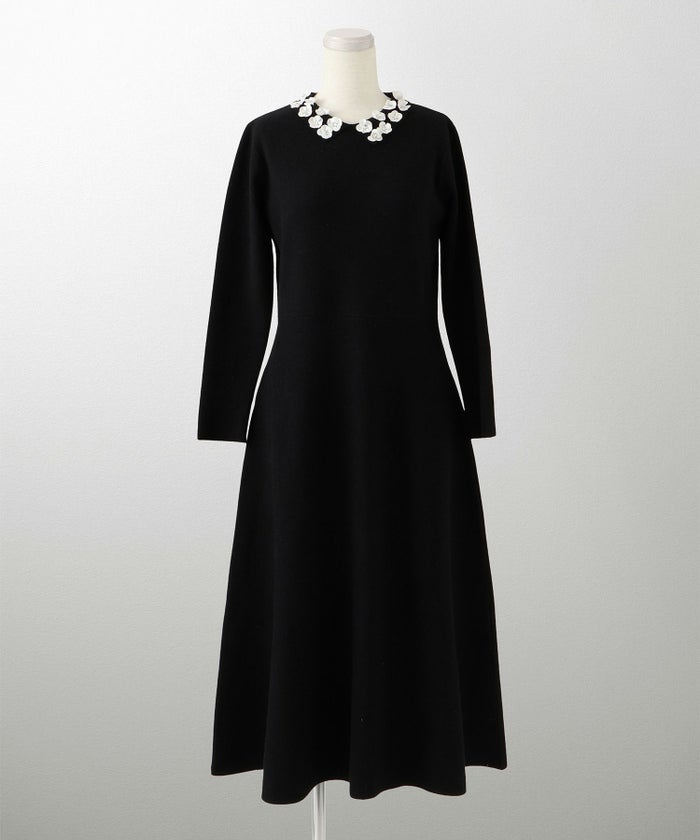 フラワーモチーフ 襟付き ニット ワンピース HUIT ネイビーミックス/アイボリー/ネイビー/ブラック/ミックス