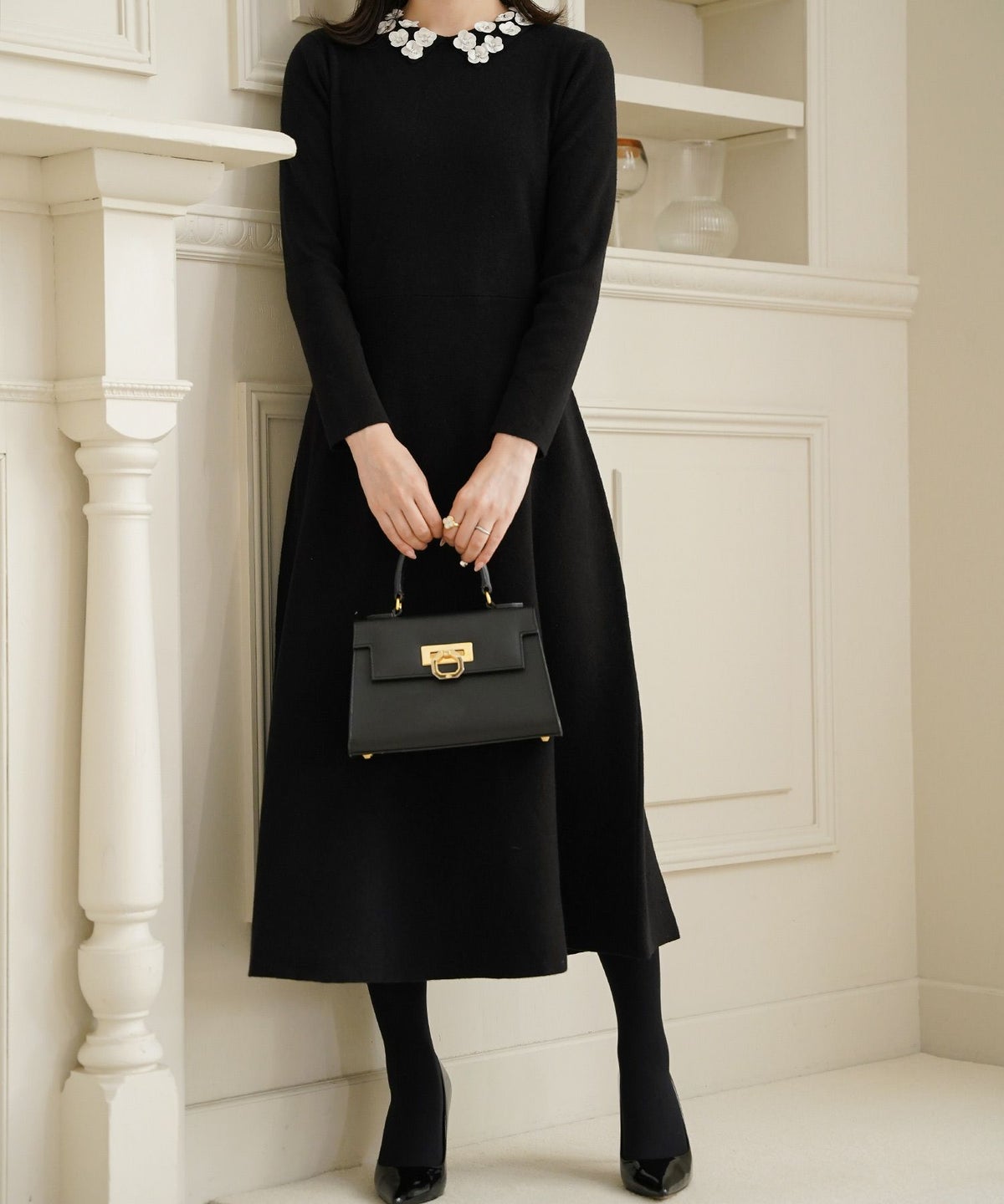 フラワーモチーフ 襟付き ニット ワンピース HUIT ネイビーミックス/アイボリー/ネイビー/ブラック/ミックス