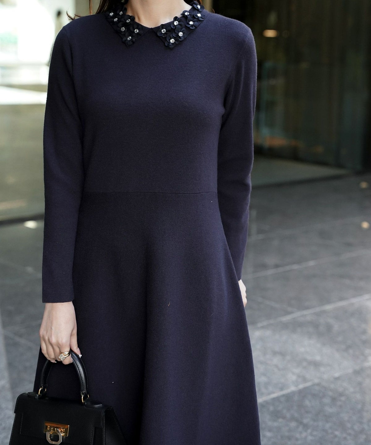 フラワーモチーフ 襟付き ニット ワンピース HUIT ネイビーミックス/アイボリー/ネイビー/ブラック/ミックス