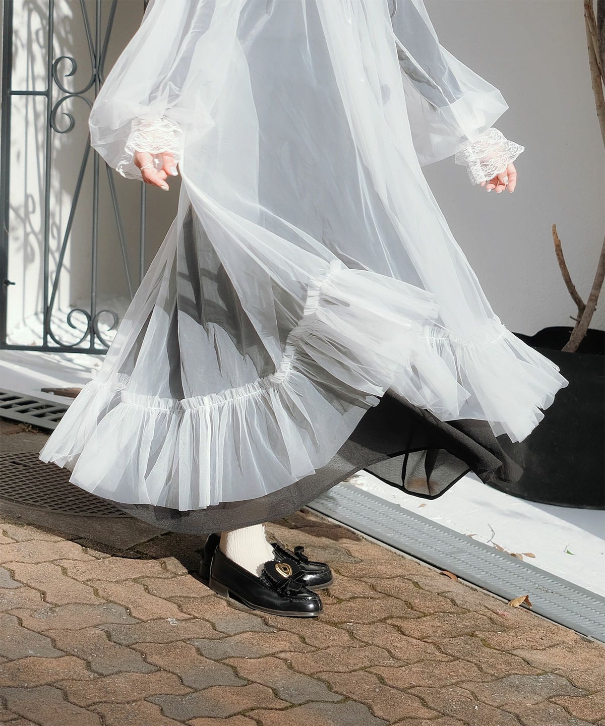 チュール ラメ ロング レイヤード ボリューム ホワイト/ブルーグレー/M