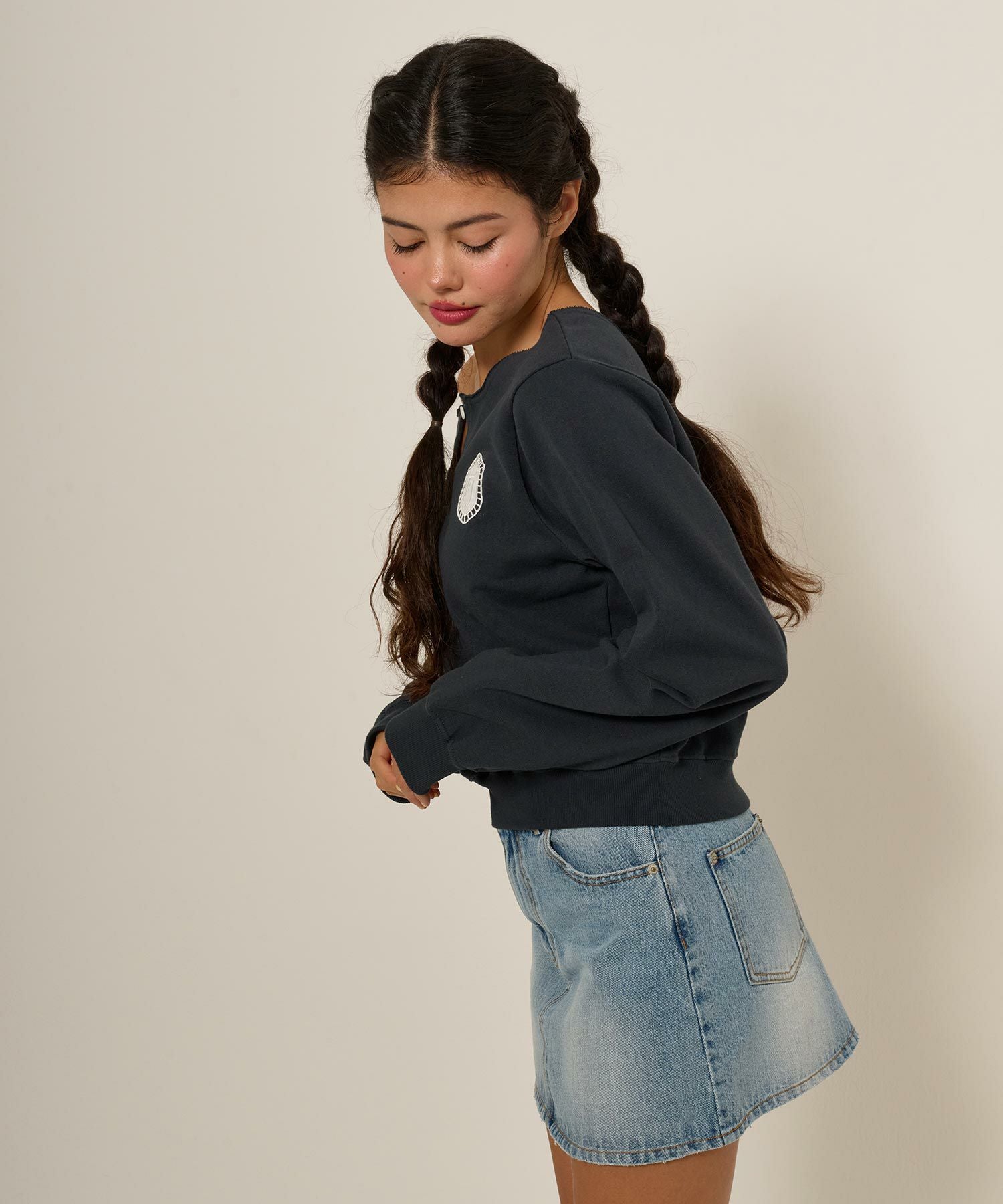 SUMMER SALE ワッペン付き オフショルスウェット TINA：JOJUN 全2色