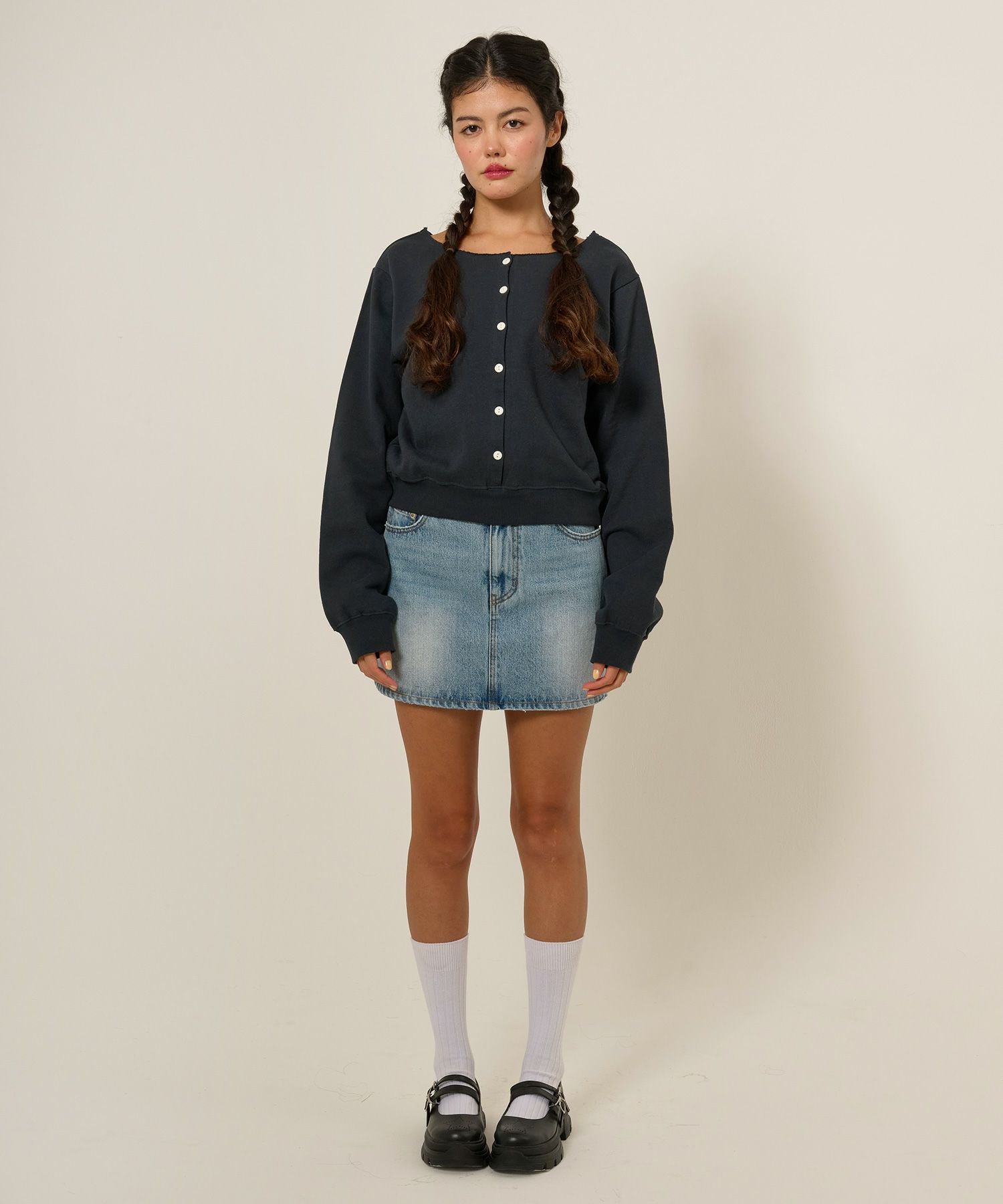 FINAL SALE ワッペン付き オフショルスウェット TINA：JOJUN 全2色