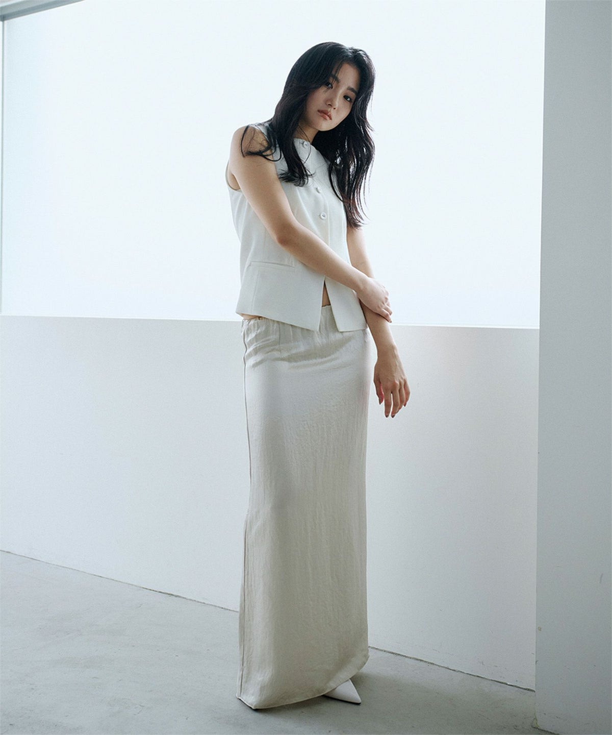 アセテート サテン スカート Iライン 光沢 アイボリー/ブラック/フリー/ロング丈