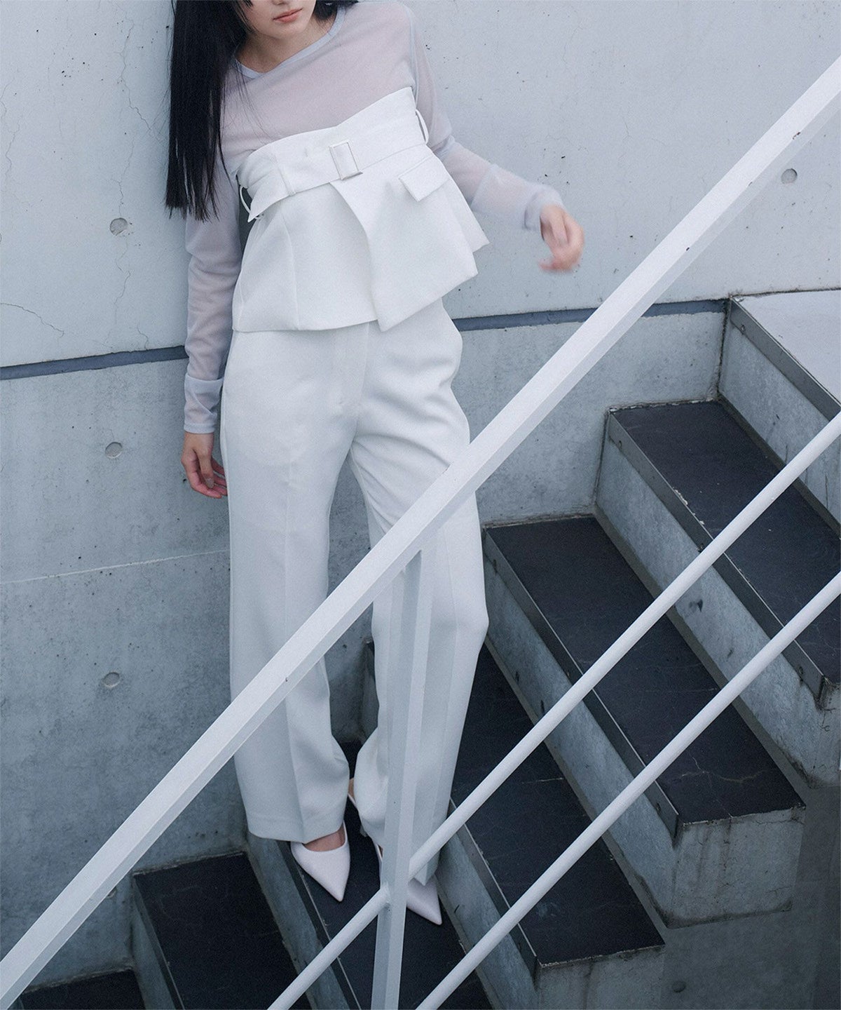 裾フレア セミワイドパンツ センタープレス 美脚 スラッシュポケット ホワイト/ブラック/S/M/ロング丈