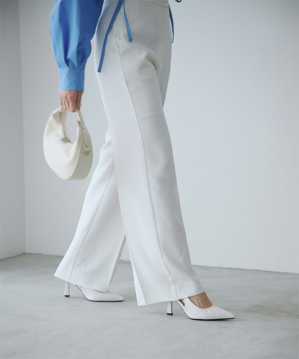 裾フレア セミワイドパンツ センタープレス 美脚 スラッシュポケット ホワイト/ブラック/S/M/ロング丈