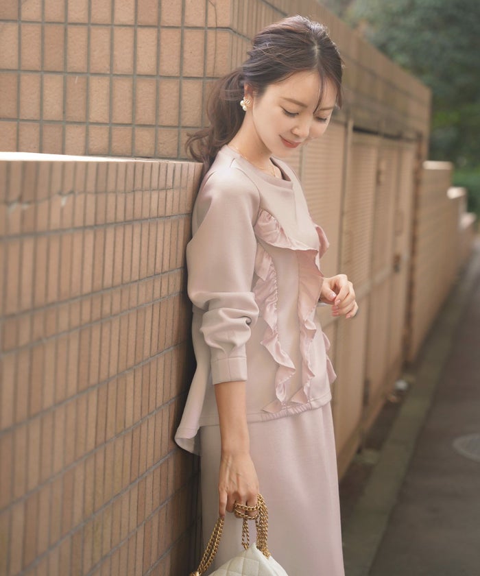 レディース/トップス/プルオーバー/カットソー/ダンボールニット/伸縮性/長袖/春/秋/冬/ワンマイル/旅行/運動会/お出かけ/オフィスカジュアル/きれいめ/動きやすい/フリル/上品/エレガント/カジュアル/フェミニン/アイボリー/ピンク/ネイビー