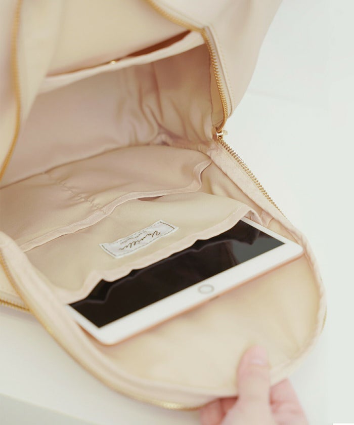 レディース/バッグ/リュック/リュックサック/マザーズ/防災/通勤/おでかけ/ママ/子連れ/おしゃれ/ハート/キルティング/かわいい/デザイン/仕事/大容量/旅行/多機能/ピンクベージュ/ブラック/汚れにくい/撥水/ナイロン/上品/フェミニン/大人