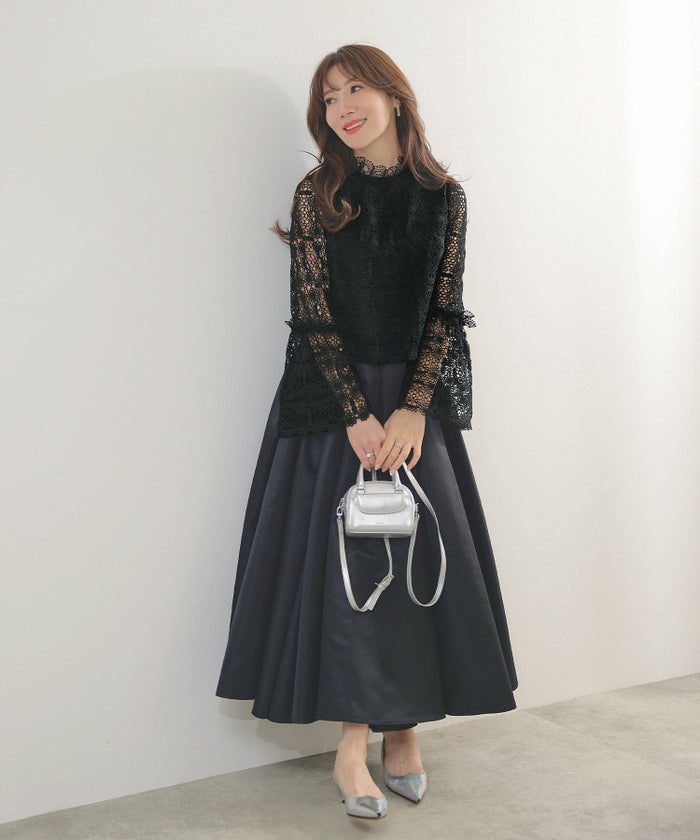 手洗い可レーススタンドカラーおしゃれフェミニン透け感上品きれいめオケージョン長袖白黒ジョイントスペース