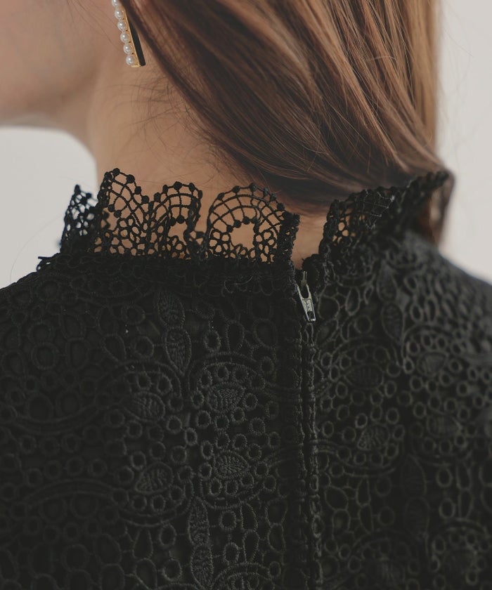 手洗い可レーススタンドカラーおしゃれフェミニン透け感上品きれいめオケージョン長袖白黒ジョイントスペース