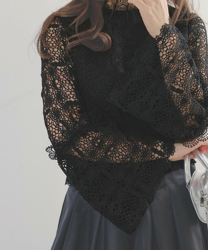 手洗い可レーススタンドカラーおしゃれフェミニン透け感上品きれいめオケージョン長袖白黒ジョイントスペース