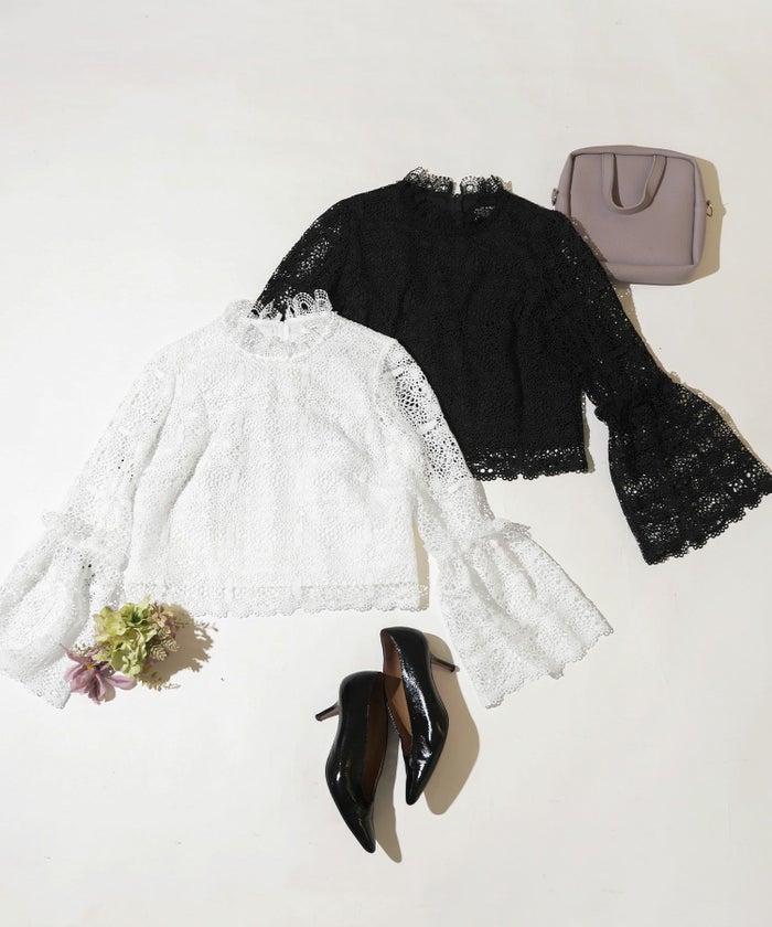 手洗い可レーススタンドカラーおしゃれフェミニン透け感上品きれいめオケージョン長袖白黒ジョイントスペース