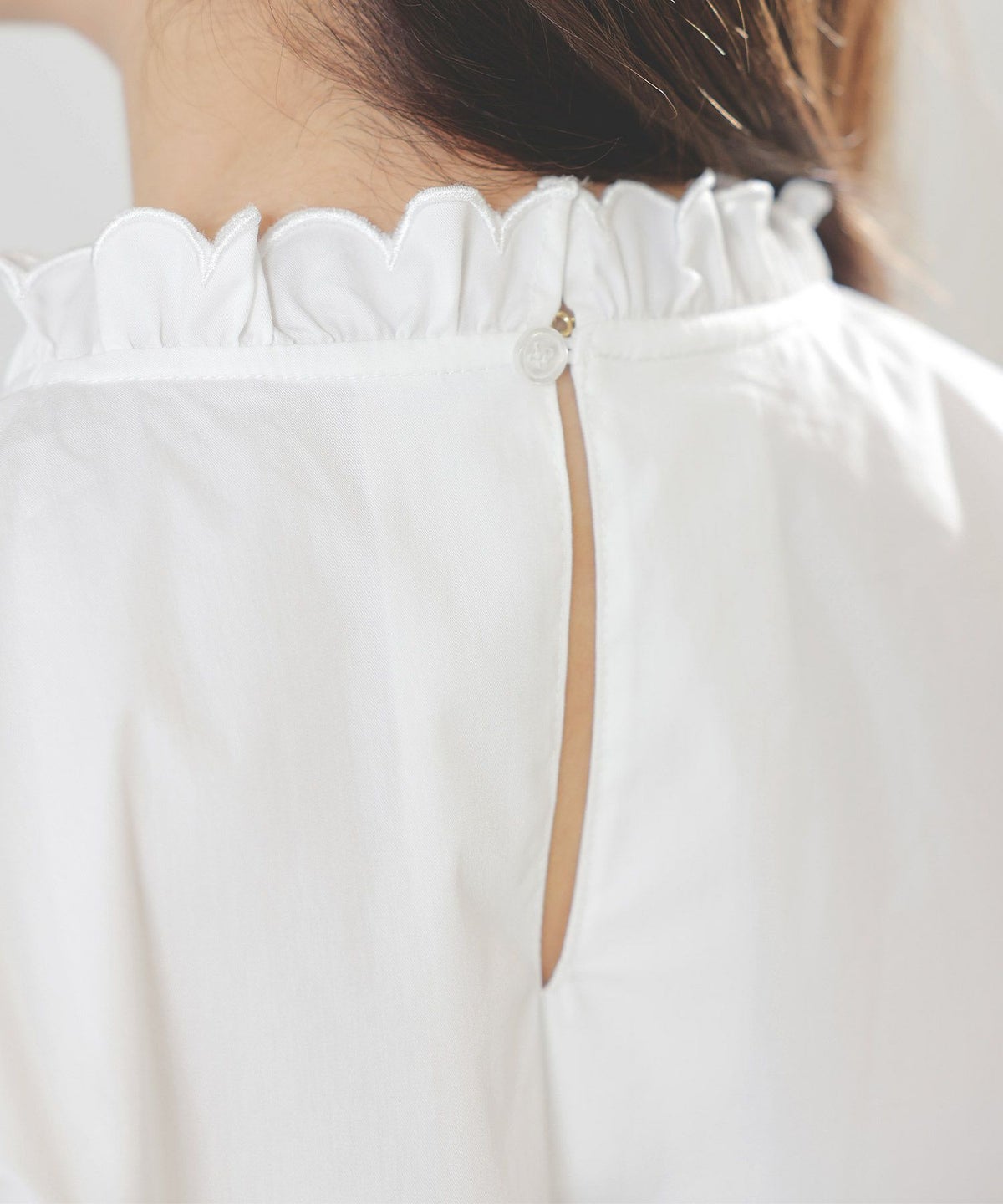 手洗い可インナーサイドスリットレイヤードスタイルフェミニン背涙開き上品きれいめジョイントスペース