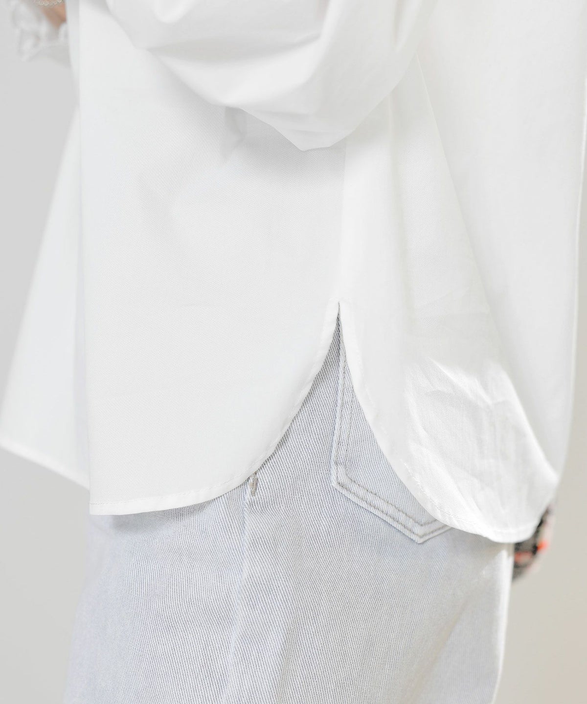 手洗い可インナーサイドスリットレイヤードスタイルフェミニン背涙開き上品きれいめジョイントスペース