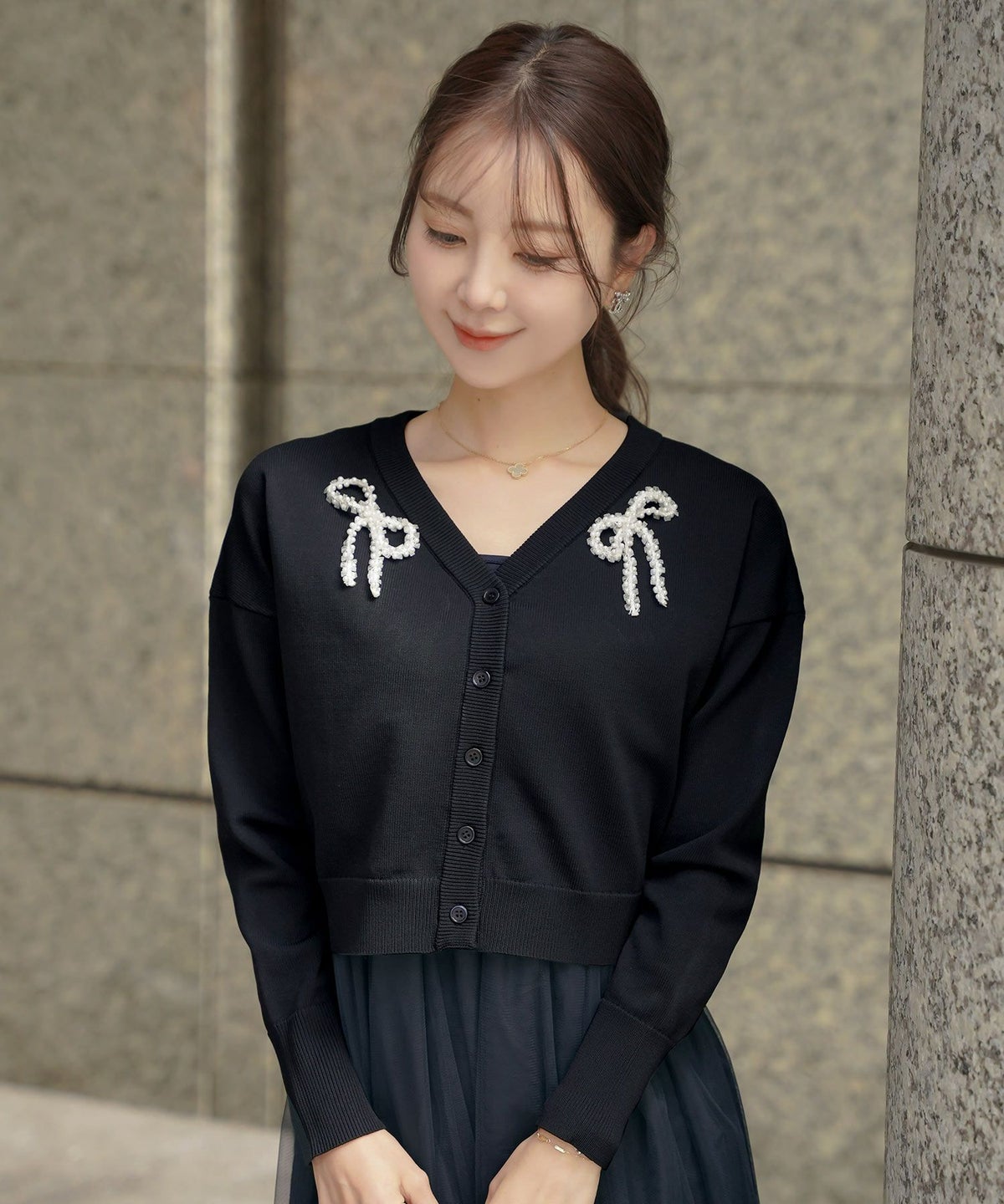 レディース/カーディガン/ワンピース/セット/リボン/パール/チュール/キャミワンピース/前あき/長袖/ドロップショルダー/コンパクト丈/レイヤード/裏地付き/上品/エレガント/フェミニン/大人/ピンクベージュ/ライトブルー/ネイビー