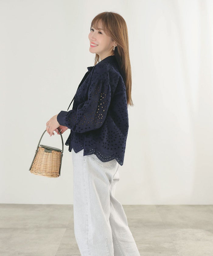 手洗い可体型カバーオフィス裾カットくるみ釦おしゃれフェミニン上品大人可愛いきれいめ春白黒ジョイントスペース