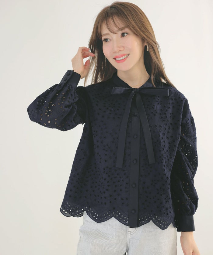 手洗い可体型カバーオフィス裾カットくるみ釦おしゃれフェミニン上品大人可愛いきれいめ春白黒ジョイントスペース