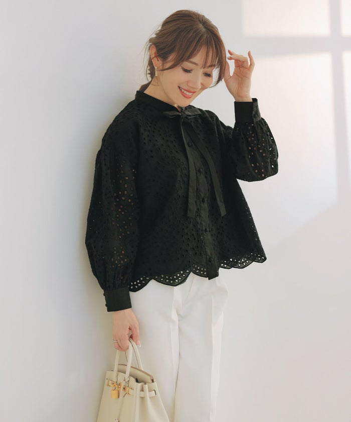 手洗い可体型カバーオフィス裾カットくるみ釦おしゃれフェミニン上品大人可愛いきれいめ春白黒ジョイントスペース