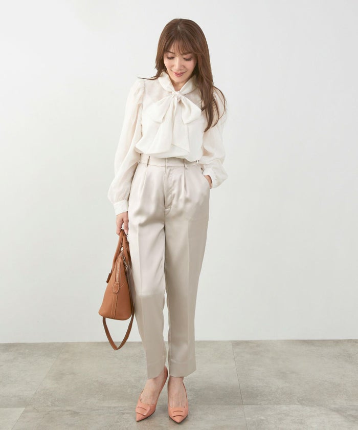 手洗い可オケージョンオフィス学校行事おしゃれフェミニン透け感上品きれいめ長袖白黒ジョイントスペース