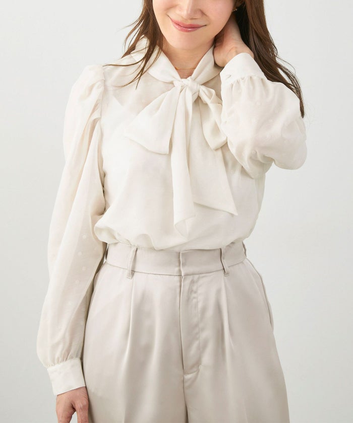 手洗い可オケージョンオフィス学校行事おしゃれフェミニン透け感上品きれいめ長袖白黒ジョイントスペース