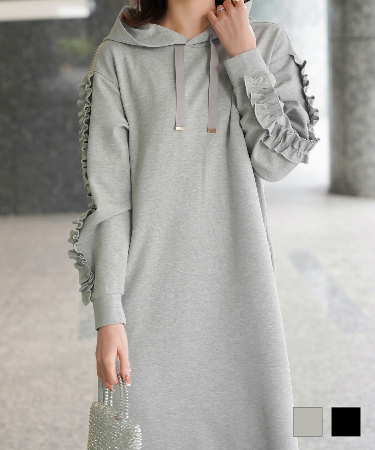 レディース 春 秋 ポンチ素材 カジュアル 上品 グレー ブラック M プチフリル ポケット 長袖 フリルスリーブ フーディー ワンピース HUIT