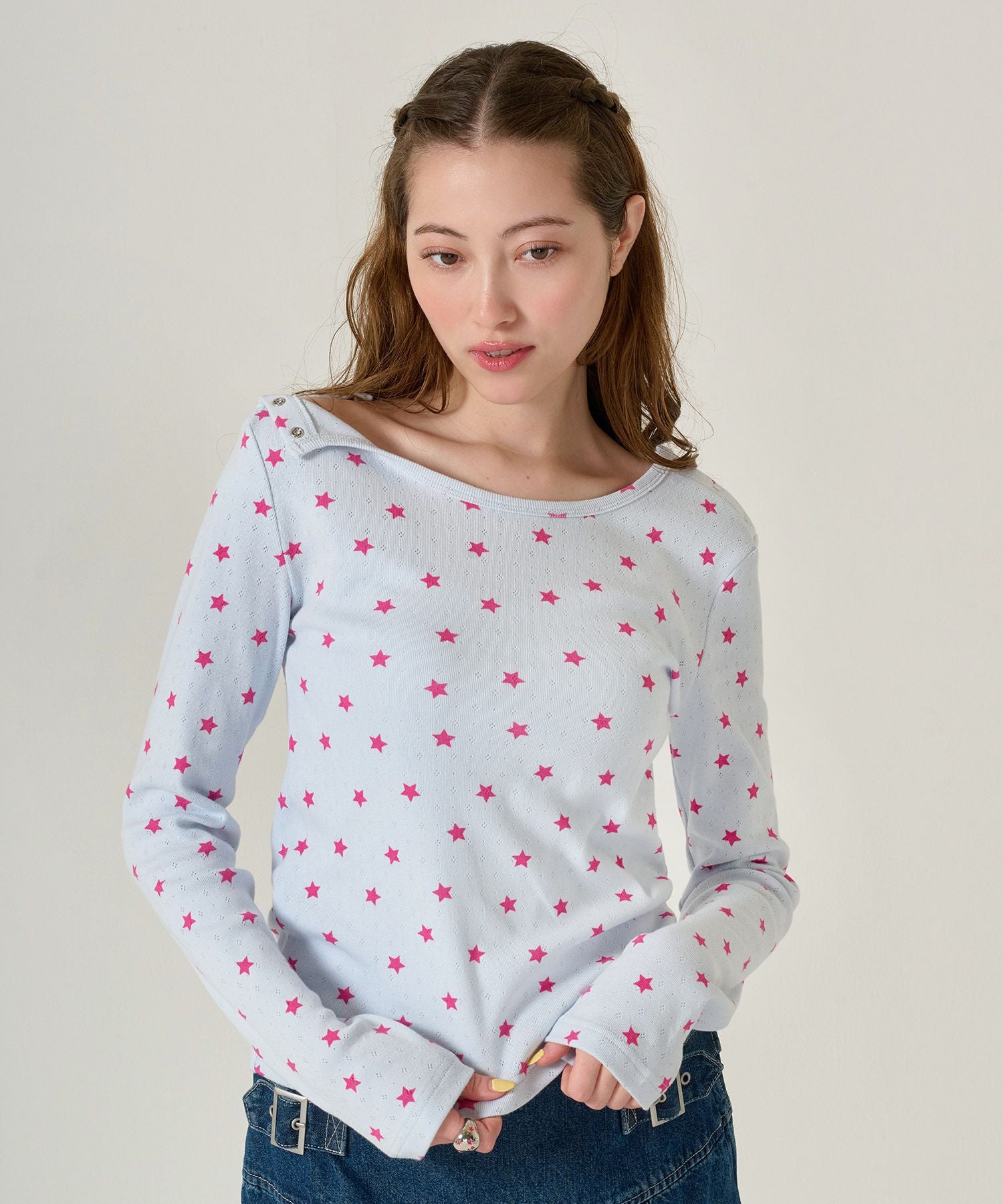 3/中旬～下旬頃発送予定！ショルダー開き スタープリントロンT TINA