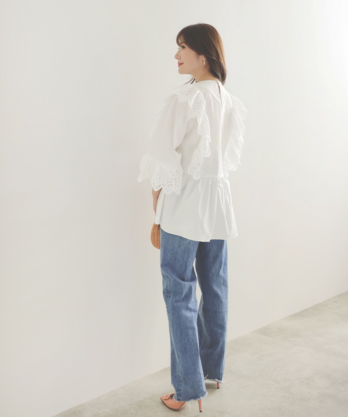 手洗い可体型カバーイレヘムフリルおしゃれフェミニン上品大人可愛いきれいめ春白ジョイントスペース