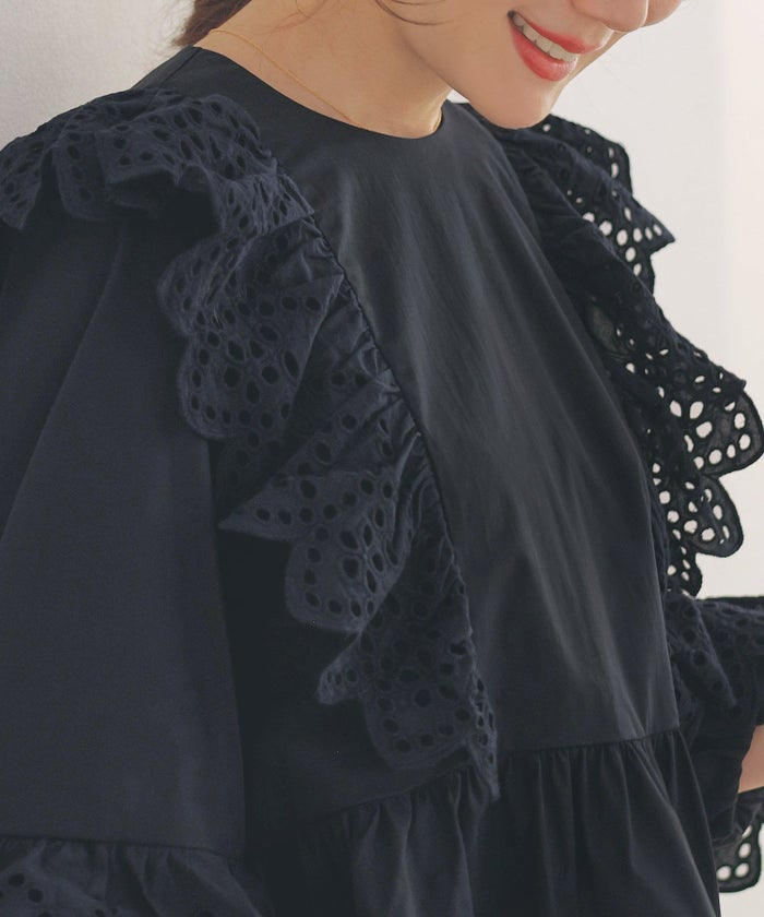 手洗い可体型カバーイレヘムフリルおしゃれフェミニン上品大人可愛いきれいめ春白ジョイントスペース