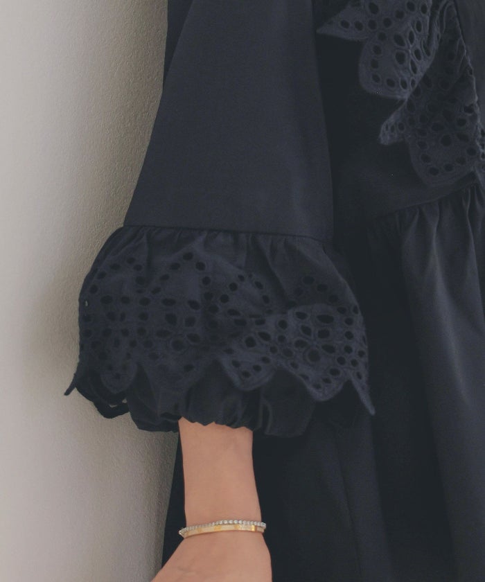 手洗い可体型カバーイレヘムフリルおしゃれフェミニン上品大人可愛いきれいめ春白ジョイントスペース