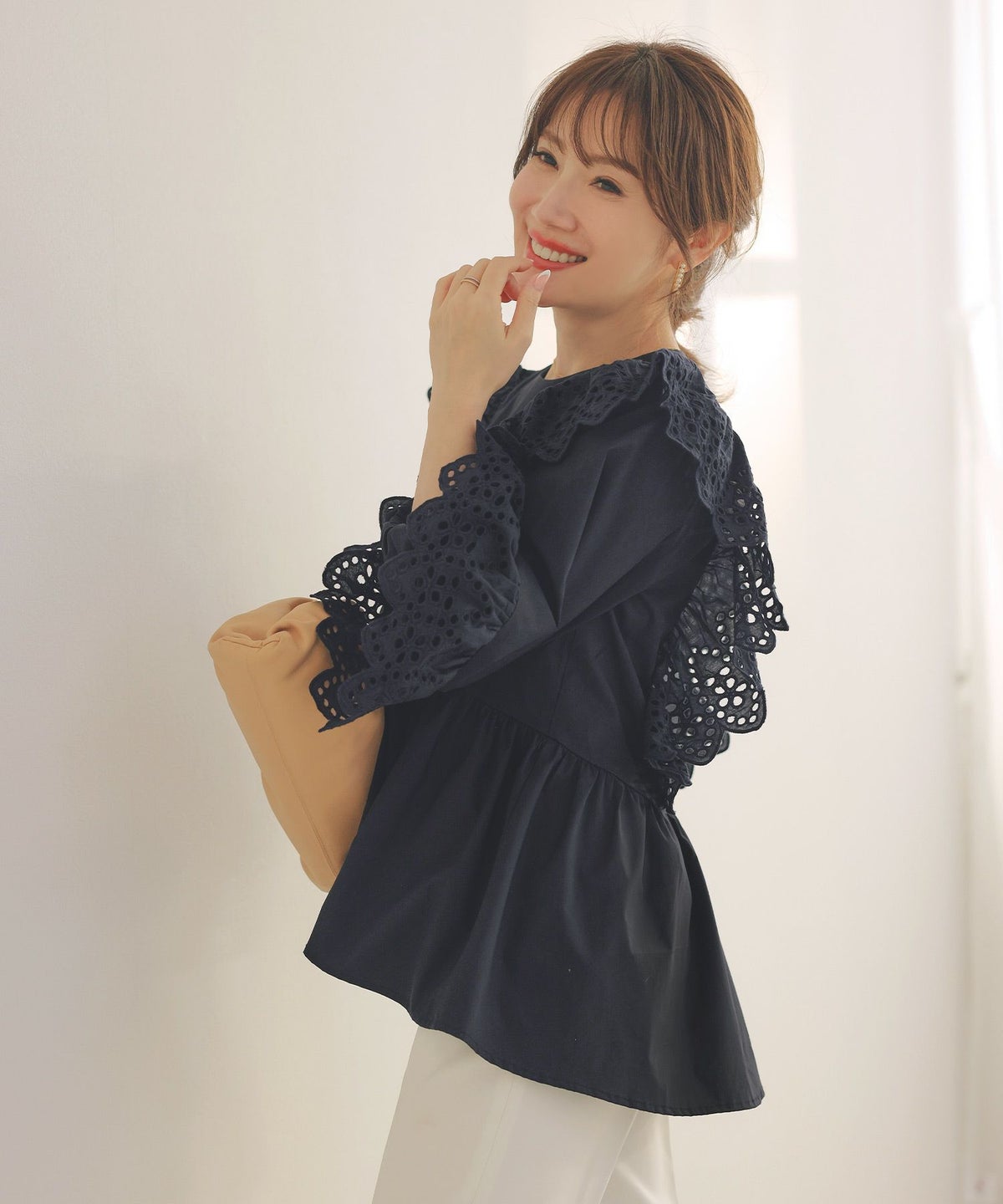 手洗い可体型カバーイレヘムフリルおしゃれフェミニン上品大人可愛いきれいめ春白ジョイントスペース