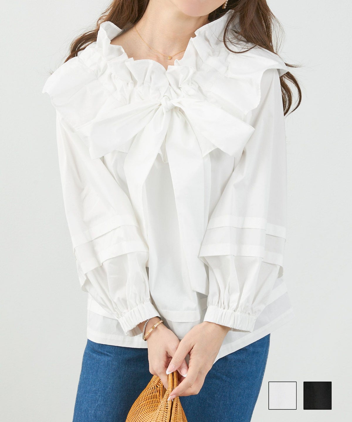 手洗い可 体型カバー オフィス おしゃれ フェミニン 上品 大人可愛い きれいめ 春 白 黒 ジョイントスペース フリル ボウタイ ブラウス Liala×PG