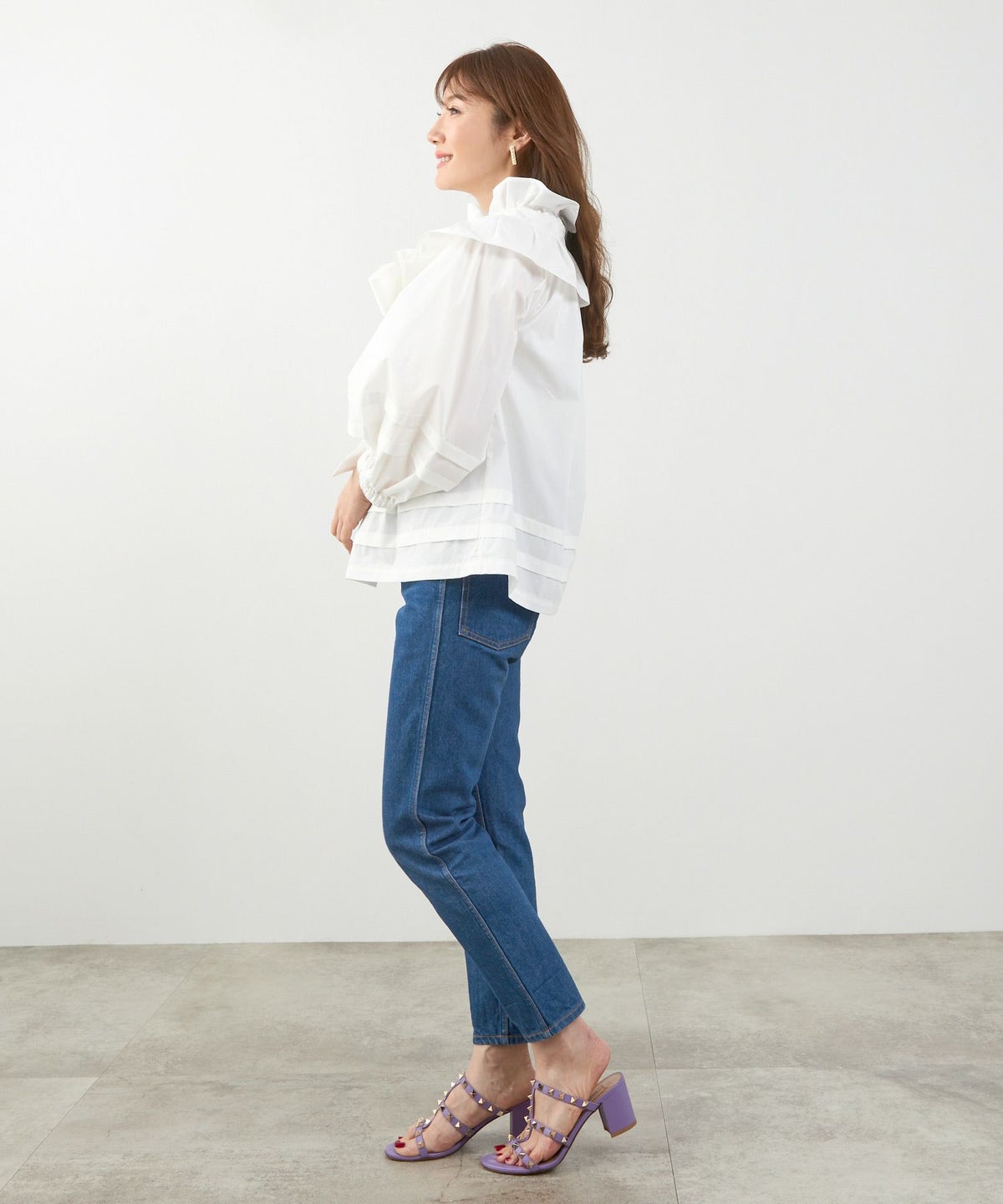 手洗い可体型カバーオフィスおしゃれフェミニン上品大人可愛いきれいめ春白黒ジョイントスペース