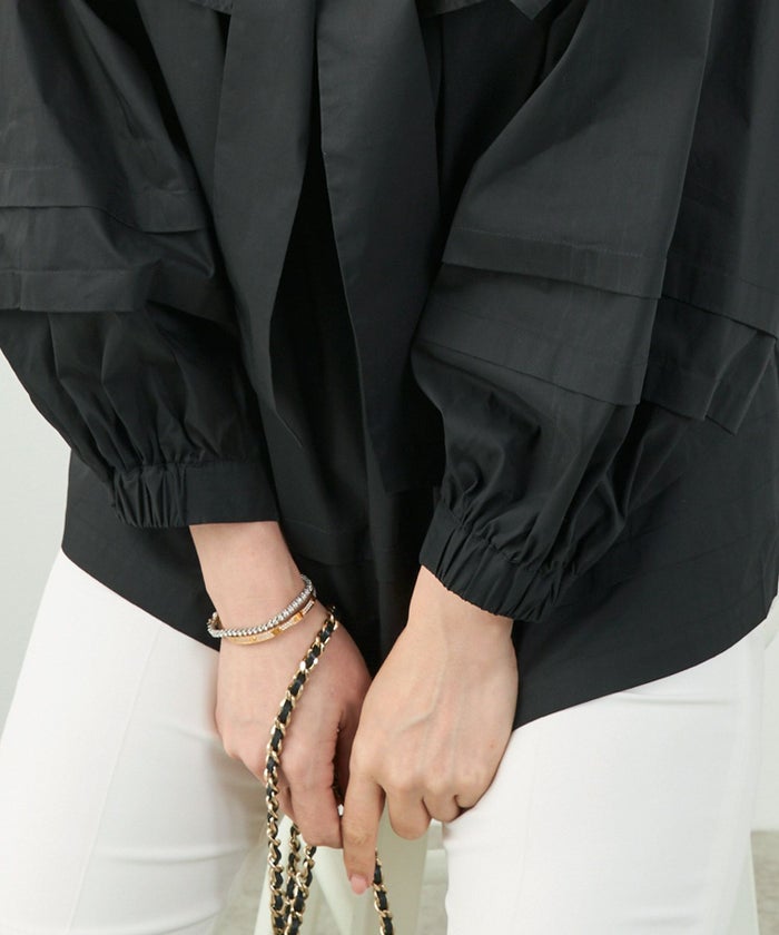 手洗い可体型カバーオフィスおしゃれフェミニン上品大人可愛いきれいめ春白黒ジョイントスペース