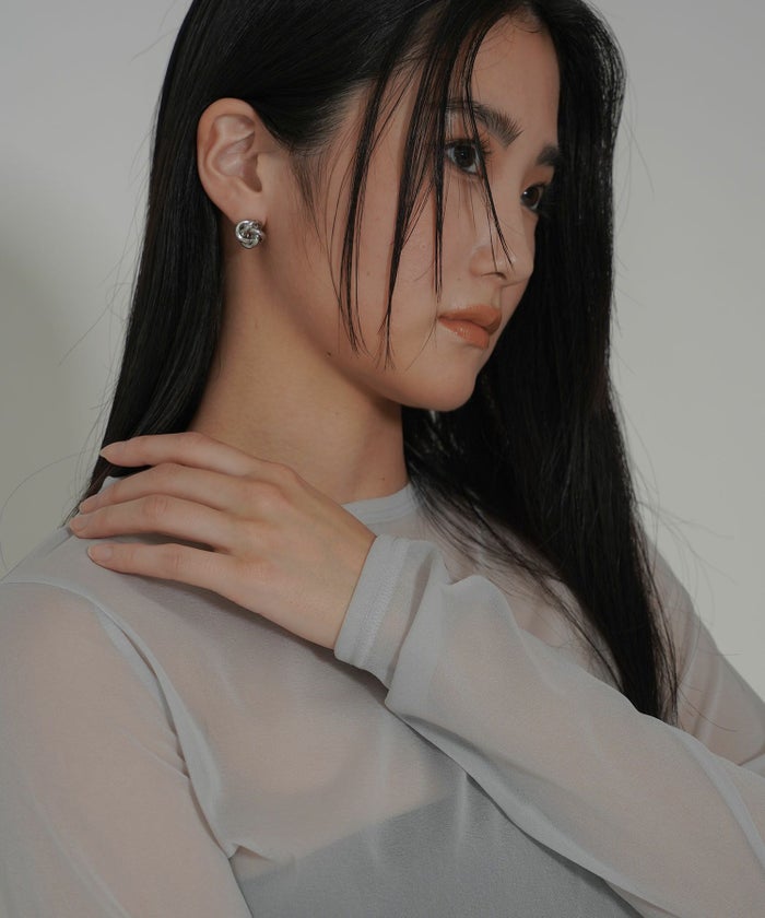 ツイスト デザイン ピアス KINO THE KEI