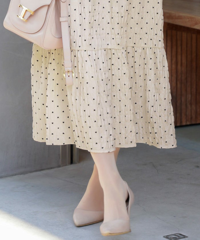 レディース/ワンピース/Vネック/前あき/くるみ釦/肩リボン/リボン/ビックリボン/レイヤード/ハイウエスト/春/秋/ドット/ハート/フロッキー/ギンガム/ギンガムチェック/ブラック/バイカラー/異素材/配色/フェミニン/上品/エレガント/大人/可愛い/かわいい/推し活/コーデ