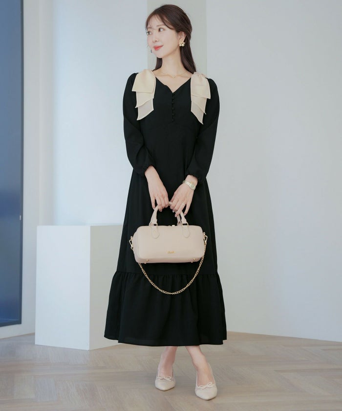 レディース/ワンピース/Vネック/前あき/くるみ釦/肩リボン/リボン/ビックリボン/レイヤード/ハイウエスト/春/秋/ドット/ハート/フロッキー/ギンガム/ギンガムチェック/ブラック/バイカラー/異素材/配色/フェミニン/上品/エレガント/大人/可愛い/かわいい/推し活/コーデ