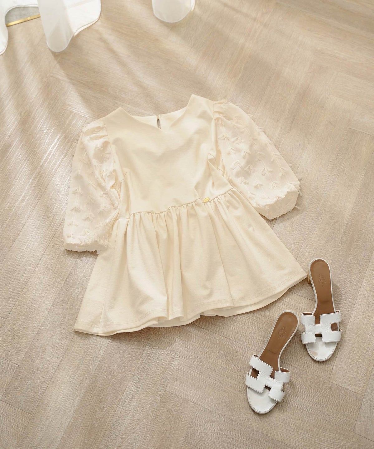 レディース トップス ブラウス カットソー ペプラム 5分袖 6分袖 半袖 夏 春 リボン 柄 チュール 異素材 伸縮 カジュアル フェミニン エレガント 上品 ギャザー