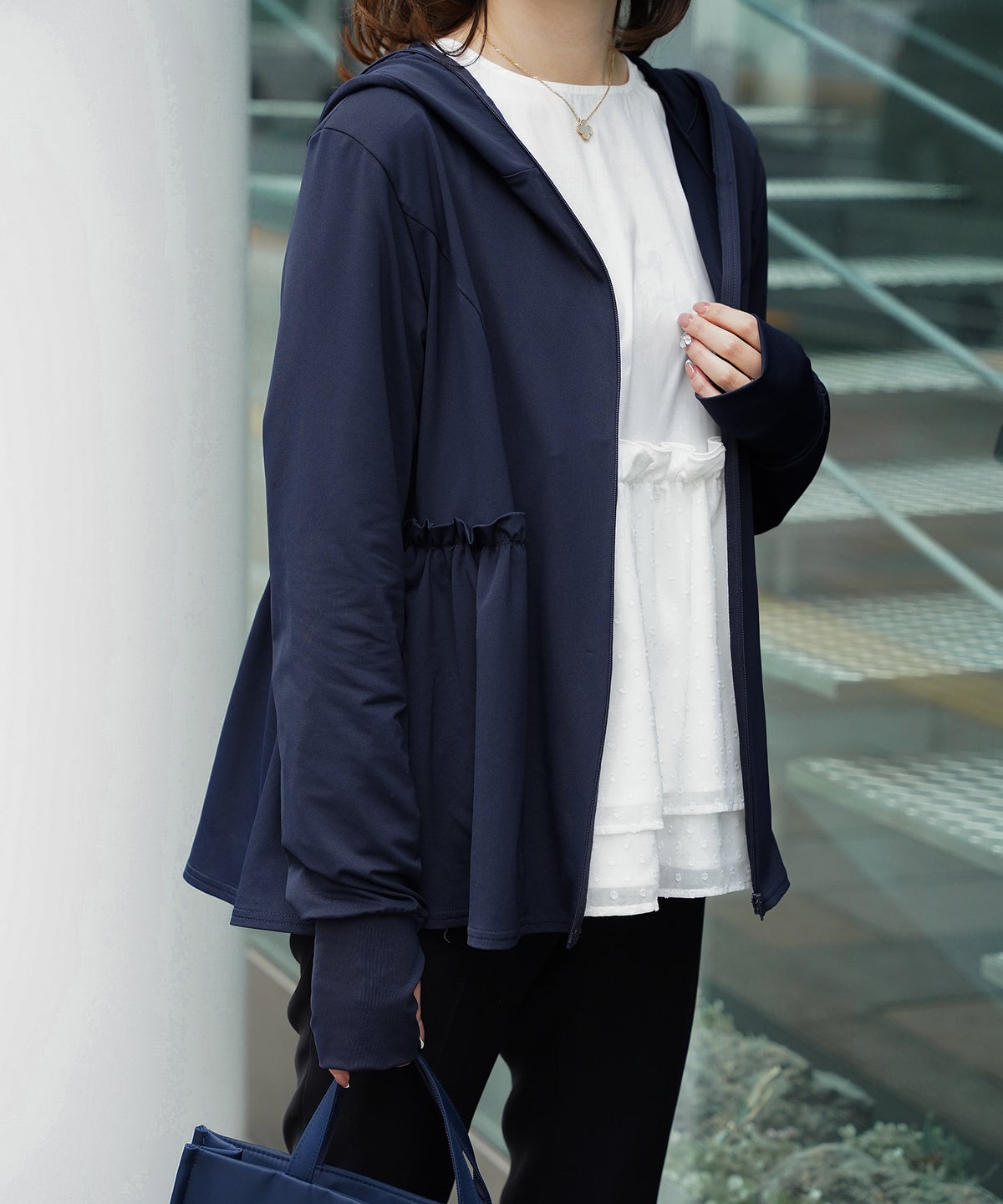 レディース 春 夏 吸水速乾 薄手 オフィス レジャー パーカー ホワイト/ブラック/M/ハイネック/ペプラム/指穴/長袖