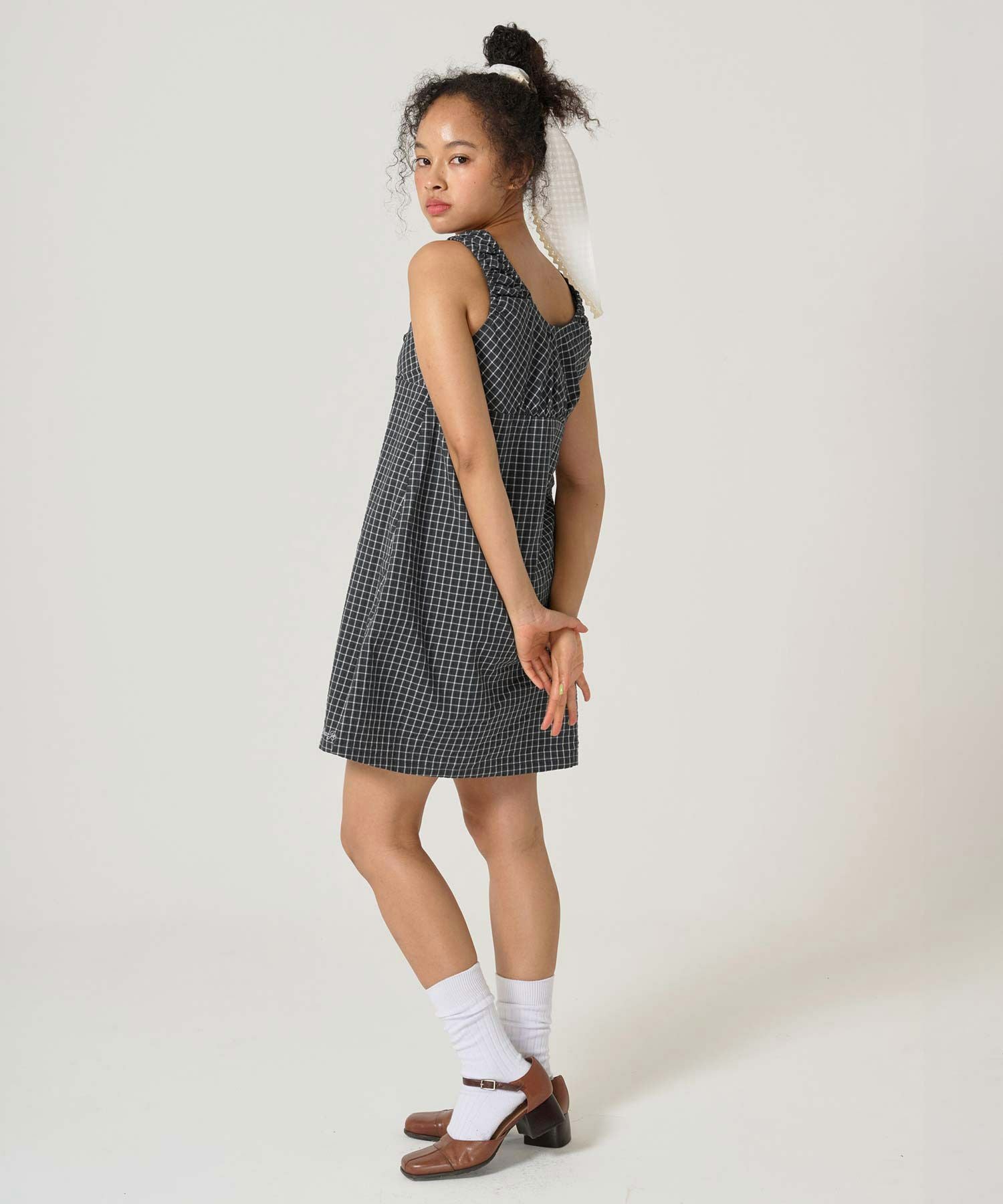 チェック柄 ノースリーブギャザーワンピース TINA：JOJUN 全2色